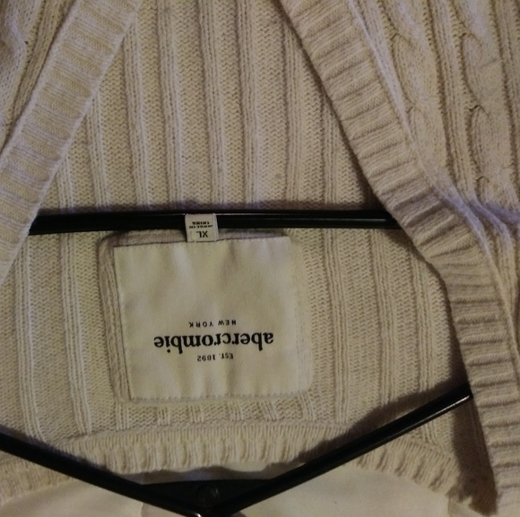 Sweater - Picture 2 of 3